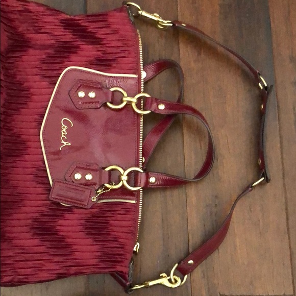 Coach purse - Picture 4 of 7